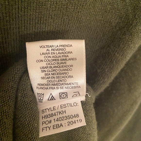 Sag Harbor Long Sleeve Green Knit Sweater, size US Medium - Picture 6 of 6